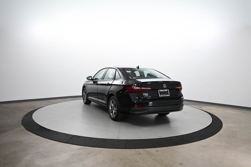 2024 Volkswagen Jetta 1.5T SE photo 3