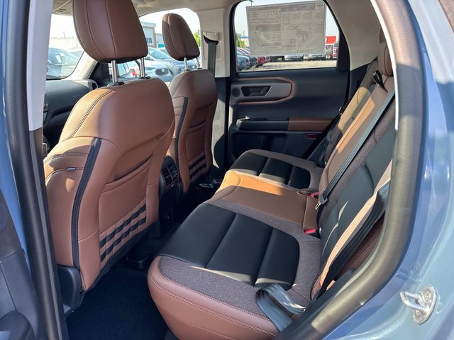 2025 Ford Bronco Sport Outer Banks photo 5