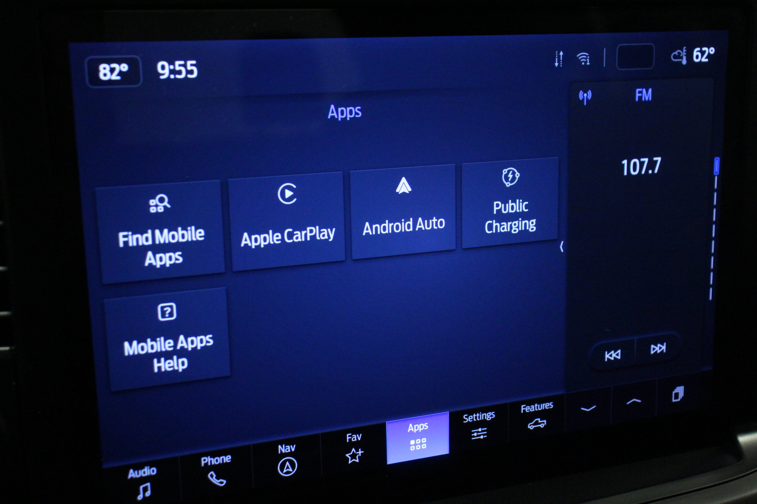 2024 Ford F-150 Lightning XLT photo 19