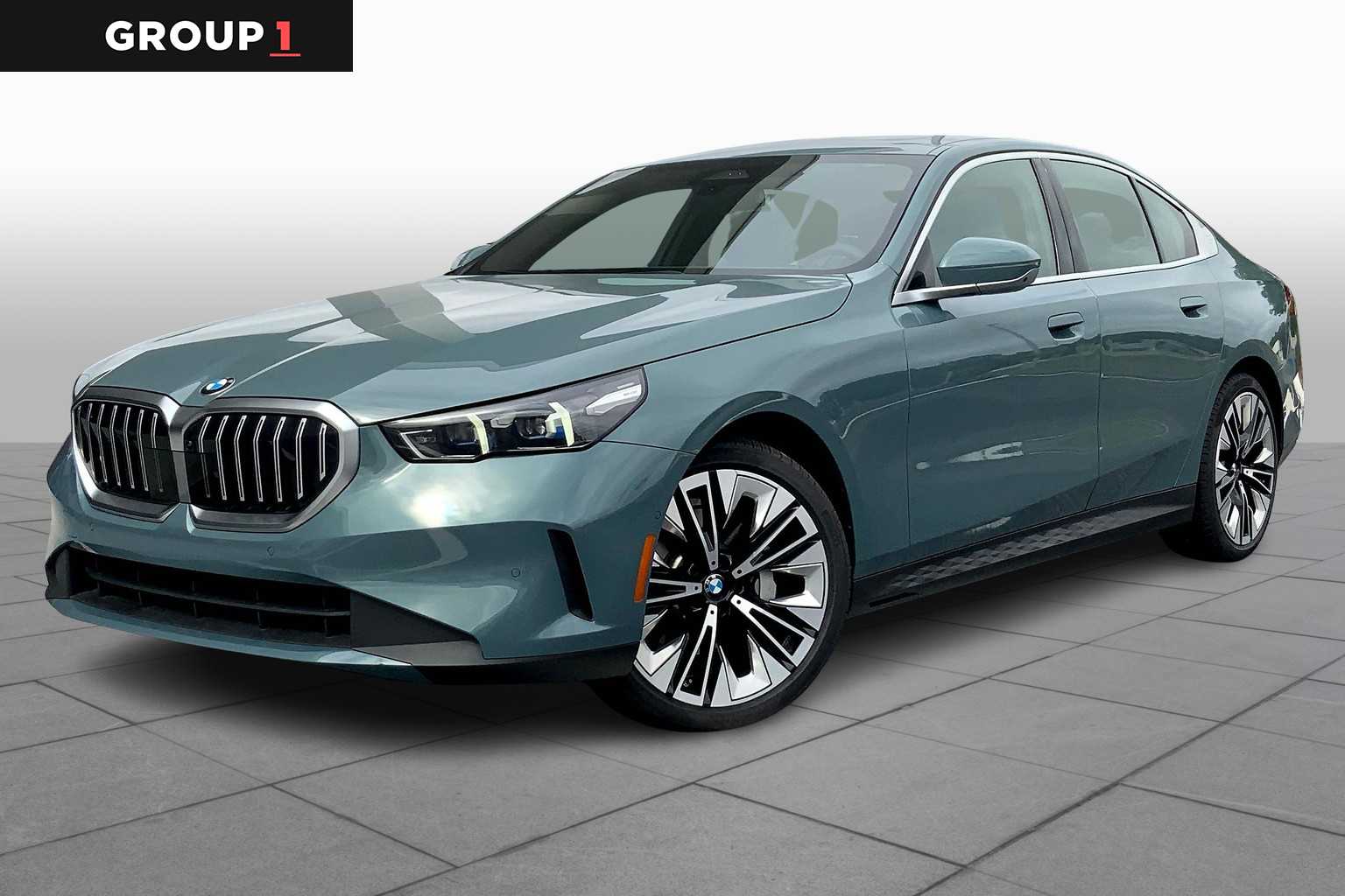 2025 BMW 5 Series 530i's photo