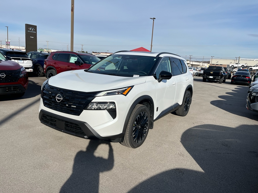 2026 Nissan Rogue Dark Armor's photo