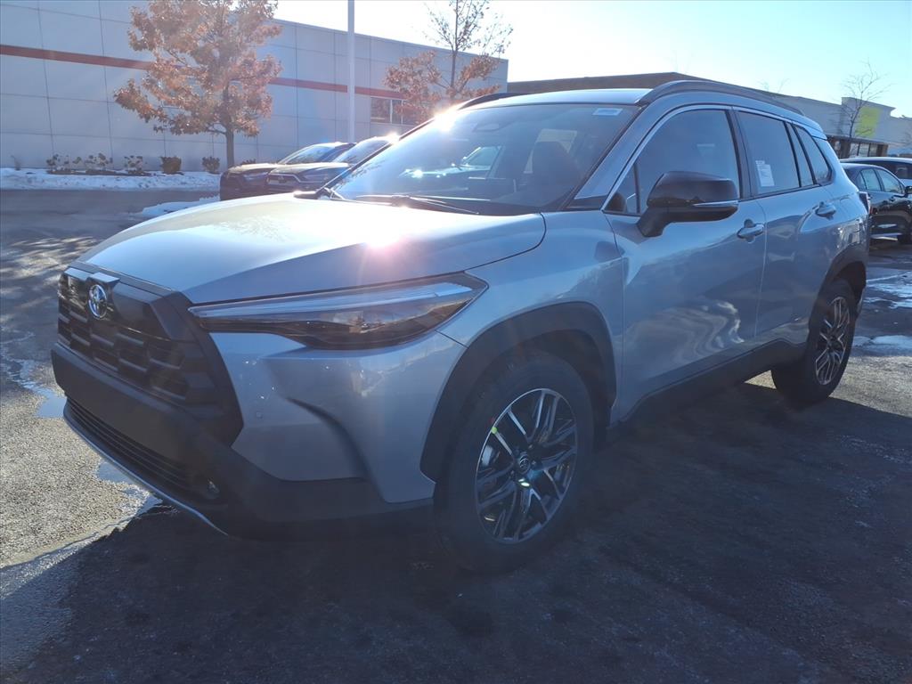 2026 Toyota Corolla Cross XLE's photo