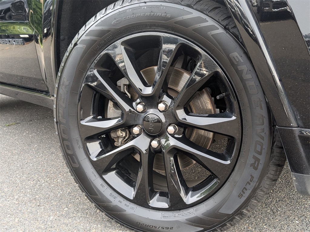2022 Jeep Cherokee Laredo X photo 6