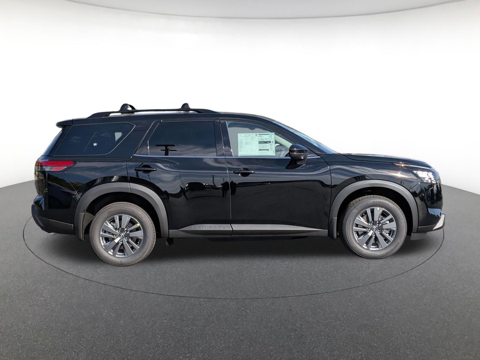 2025 Nissan Pathfinder SV photo 4