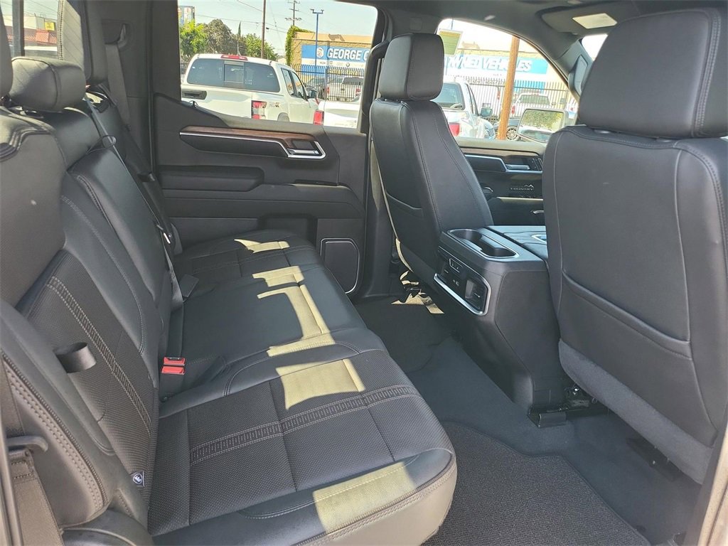 2022 Chevrolet Silverado 1500 High Country photo 8