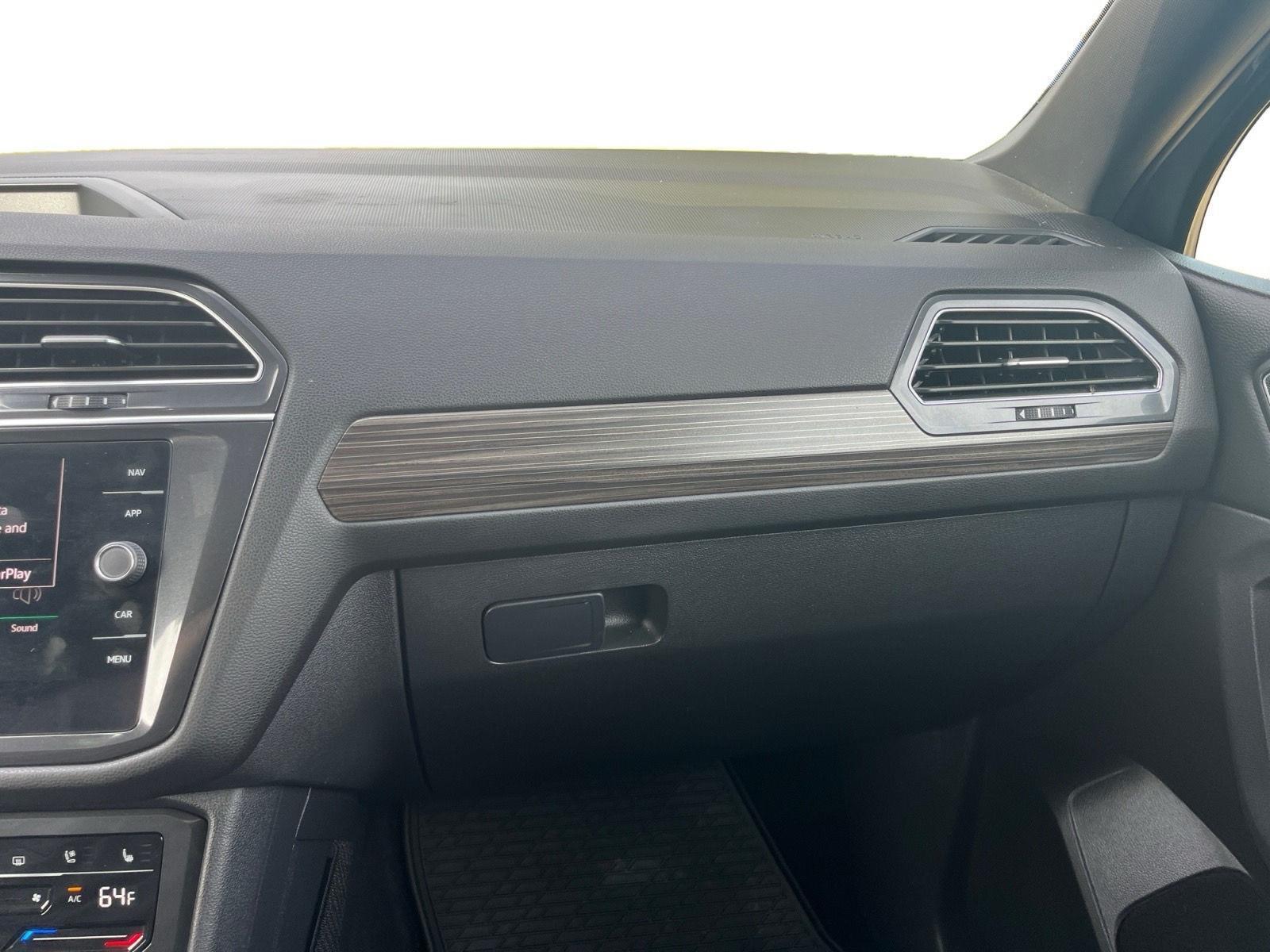 2022 Volkswagen Tiguan SEL Premium R-Line photo 14