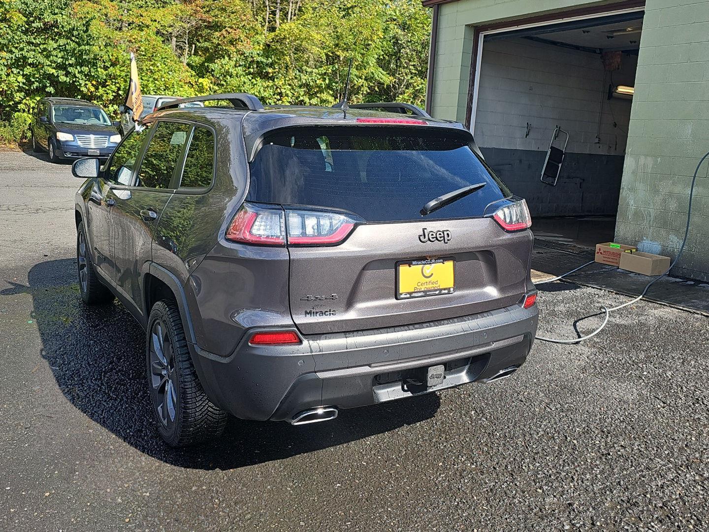 2021 Jeep Cherokee 80th Anniversary Edition photo 7