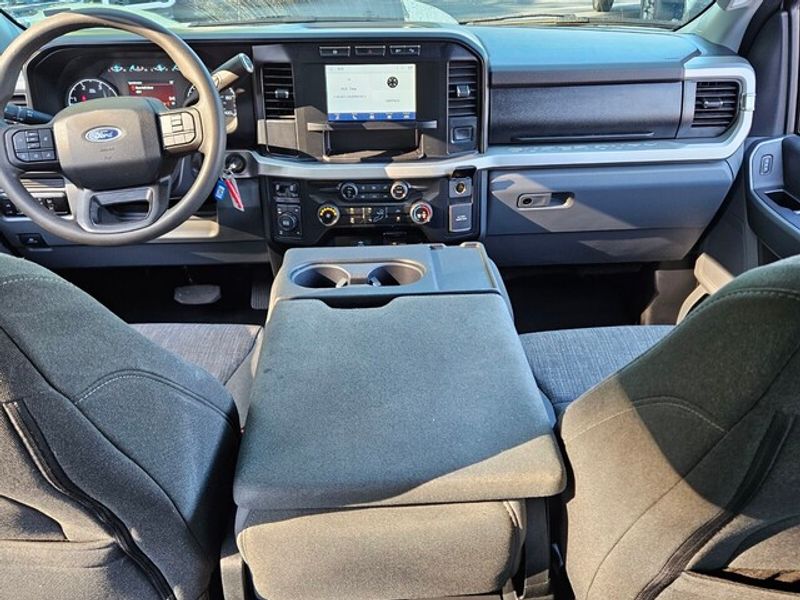 2024 Ford F-250 XLT photo 8