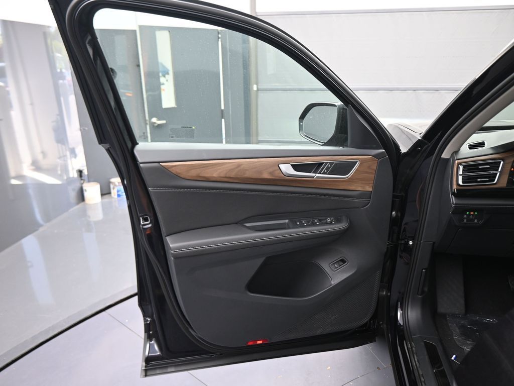 2026 Volkswagen Atlas SE Technology photo 33