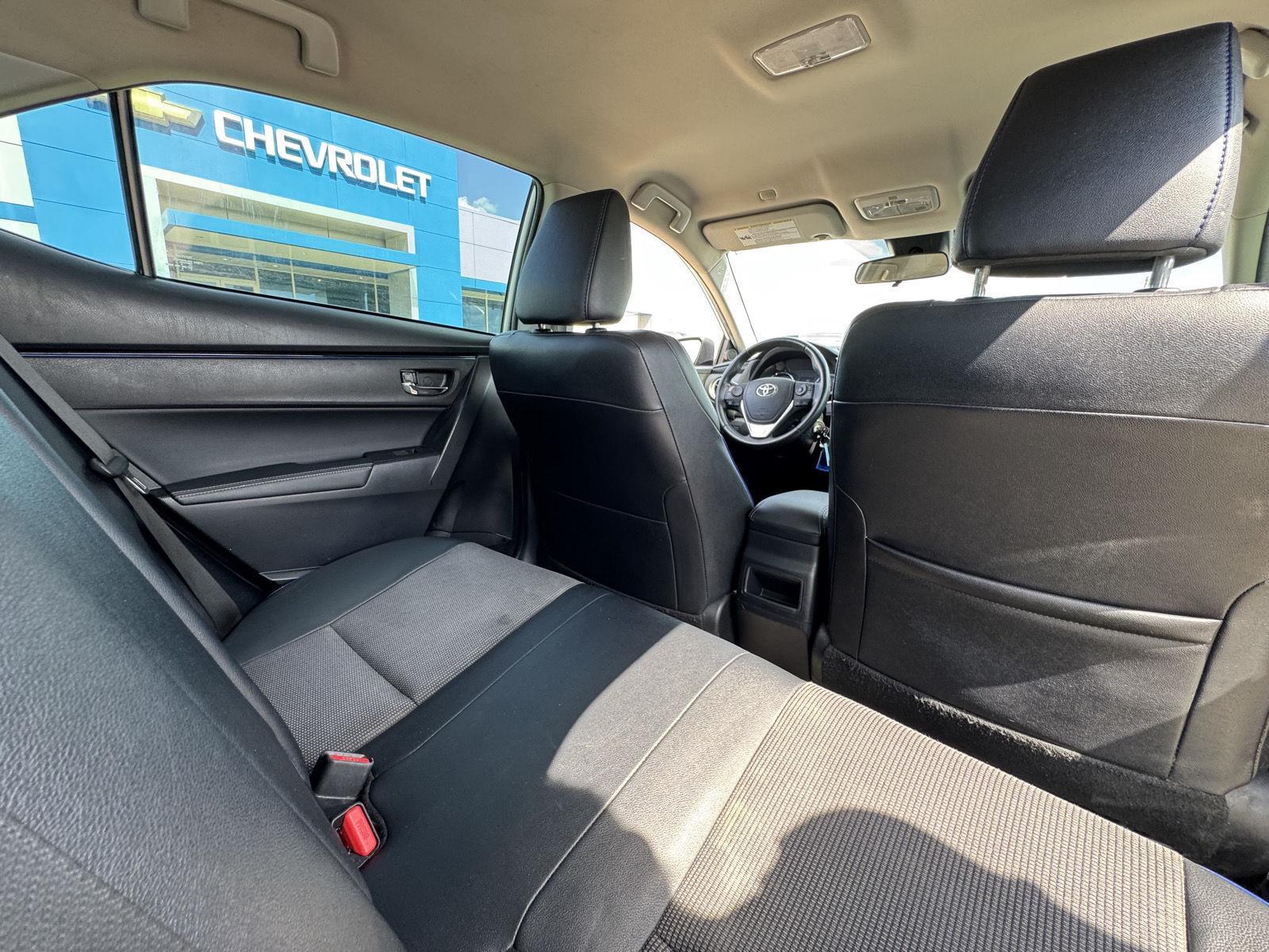 2019 Toyota Corolla L photo 3