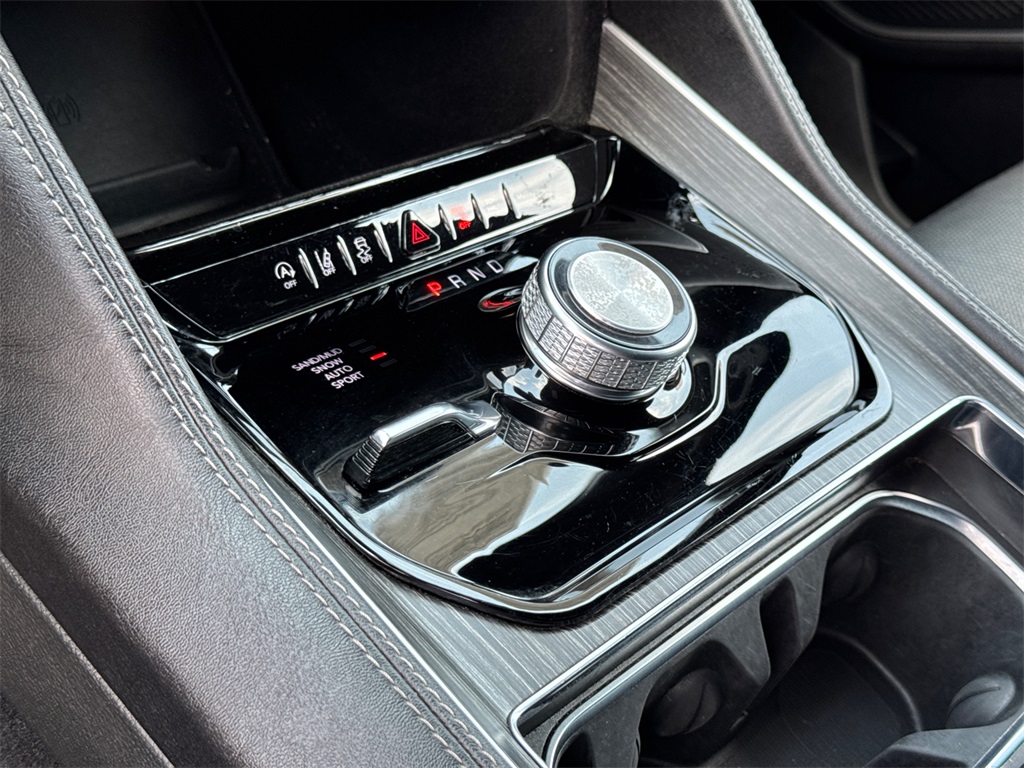 2023 Jeep Wagoneer L Series II photo 26
