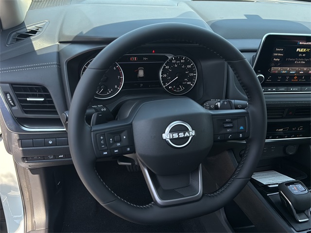 2026 Nissan Rogue SV photo 16