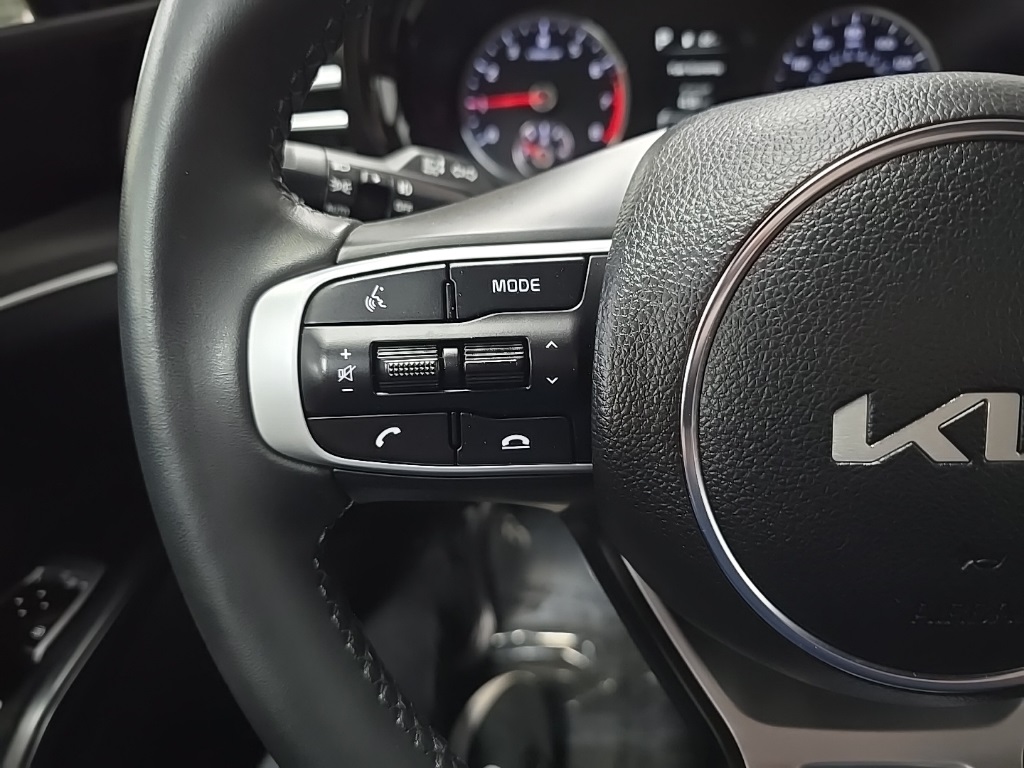 2023 Kia K5 GT-Line photo 19