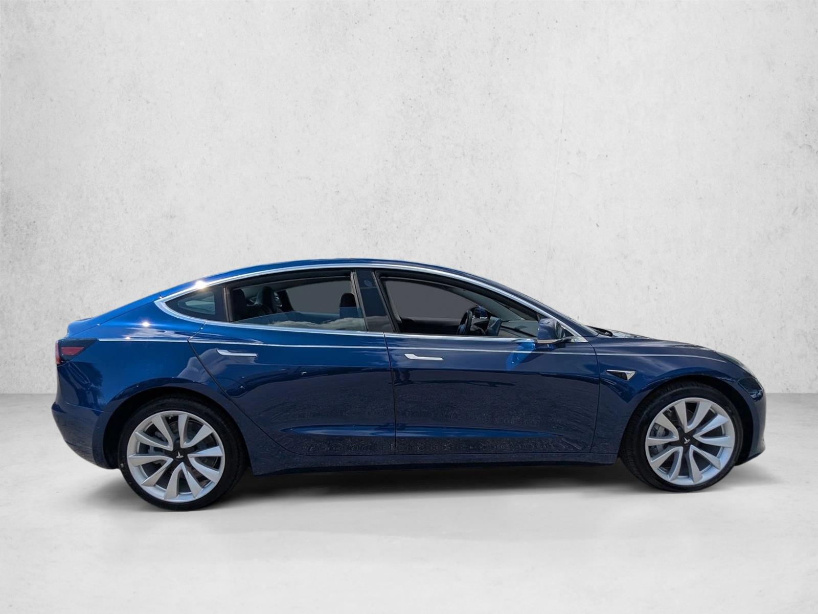 2019 Tesla Model 3 Long Range photo 4