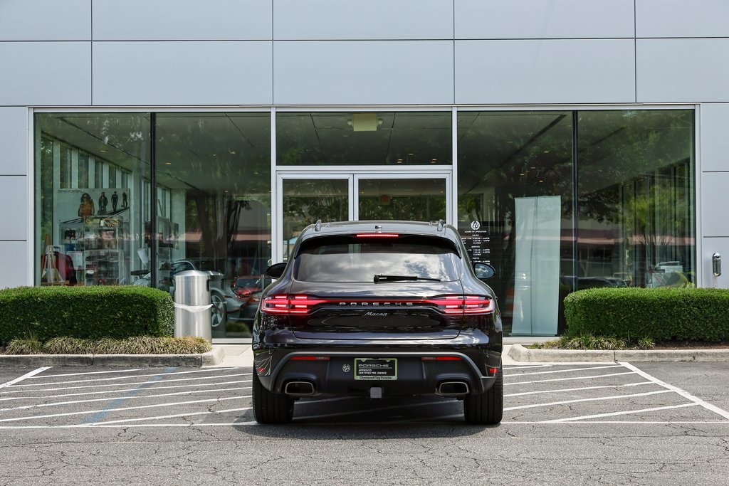 2025 Porsche Macan T photo 3