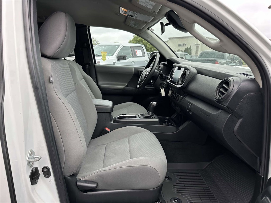 2021 Toyota Tacoma SR Access Cab photo 10