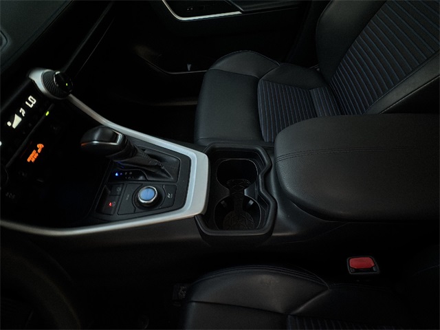 2021 Toyota RAV4 Hybrid XSE photo 17