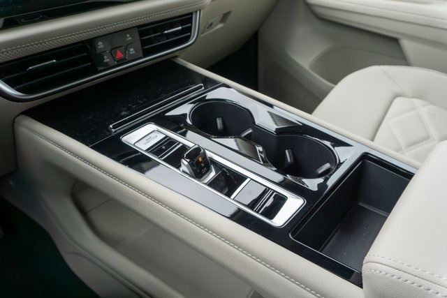 2024 Volkswagen Atlas SE Technology photo 29