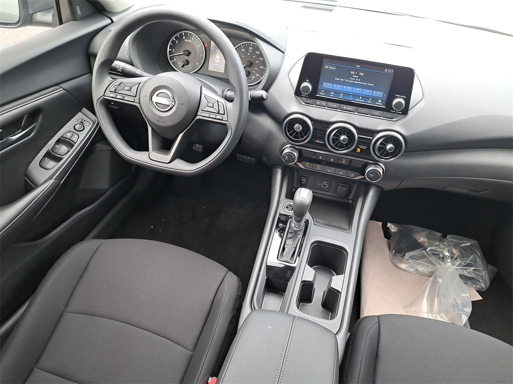 2025 Nissan Sentra S photo 15
