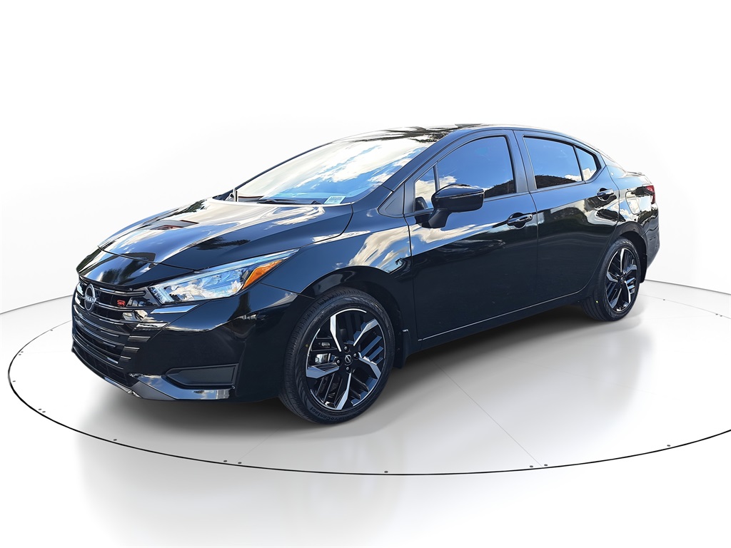 2025 Nissan Versa 1.6 SR photo 4