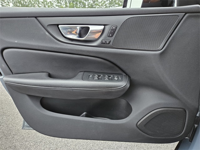 2023 Volvo S60 Recharge T8 Plus photo 27
