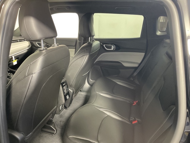 2025 Jeep Compass Limited photo 14