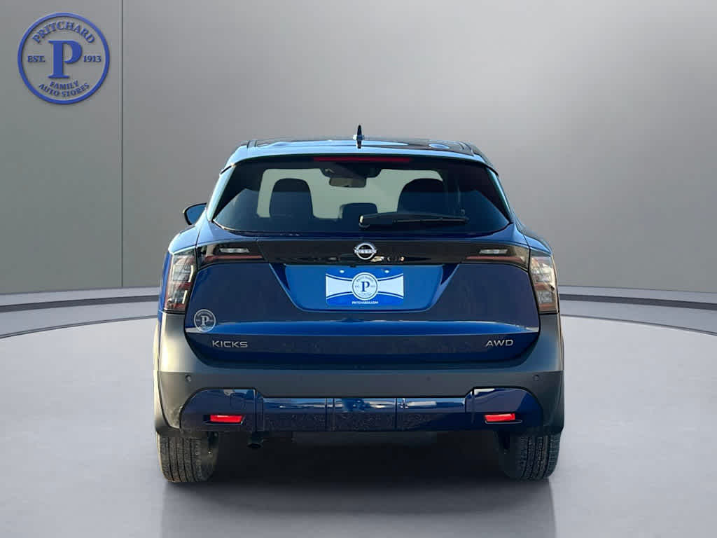 2025 Nissan Kicks SV photo 3