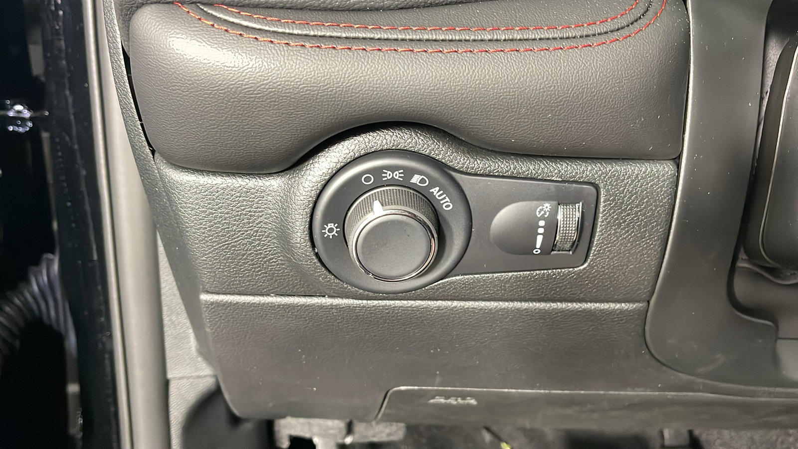 2025 Dodge Durango R/T Plus photo 31
