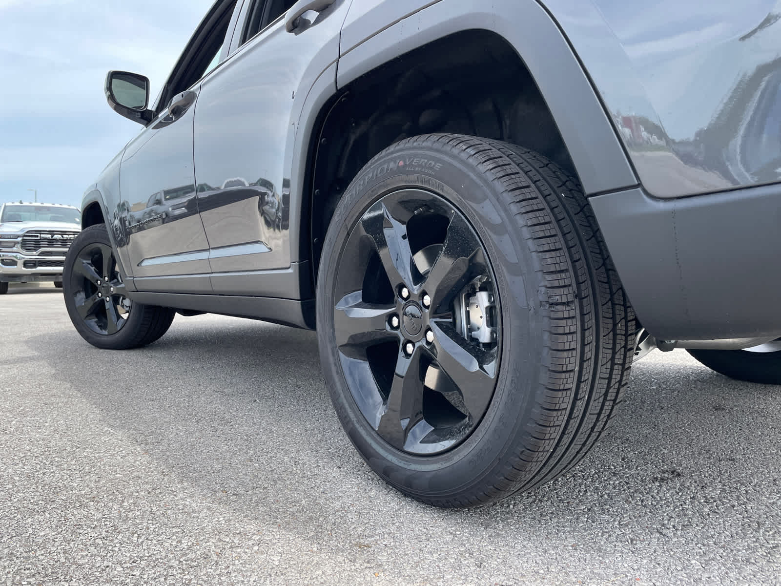 2025 Jeep Grand Cherokee Limited photo 6