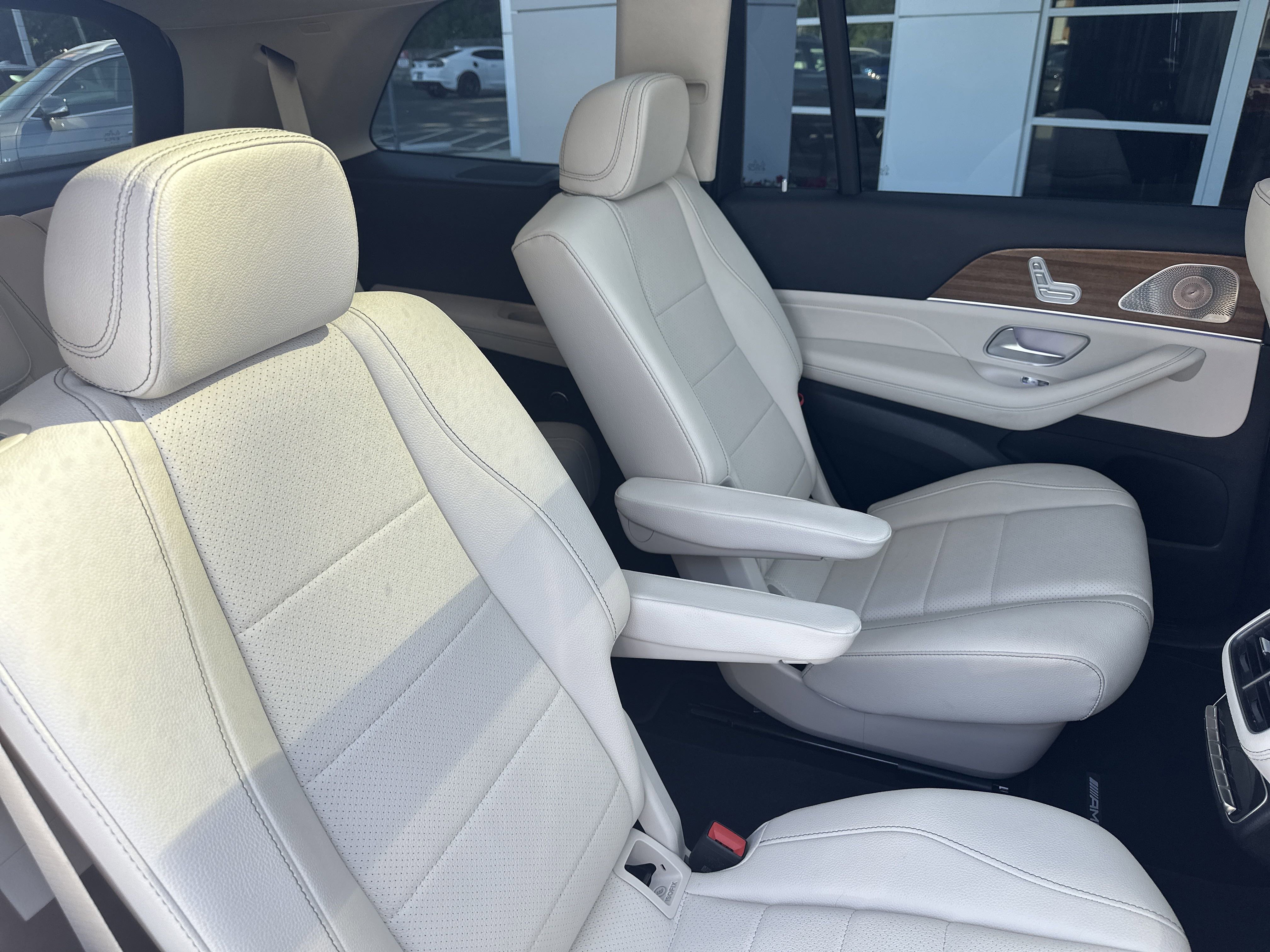 2023 Mercedes Benz GLS 450 4MATIC photo 24