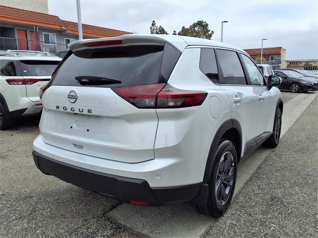 2026 Nissan Rogue SV photo 7