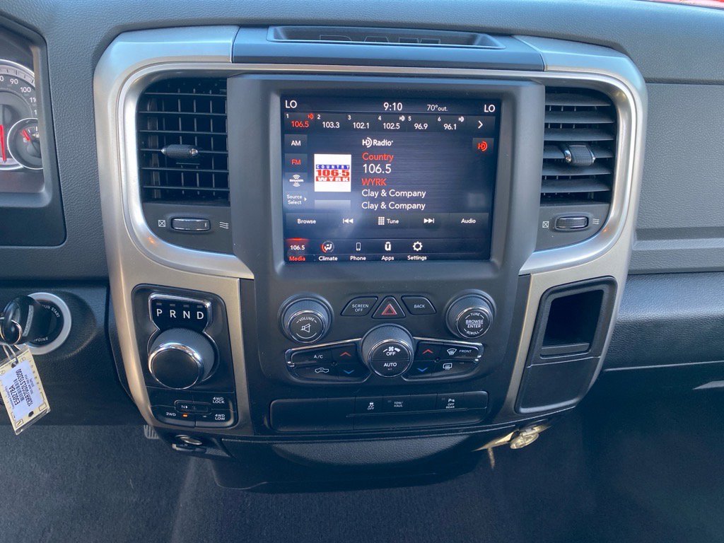 2020 Ram 1500 Classic Warlock photo 11