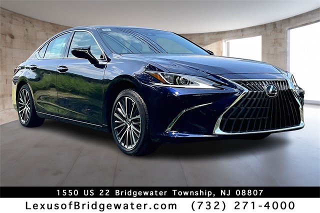 2025 Lexus ES 350's photo