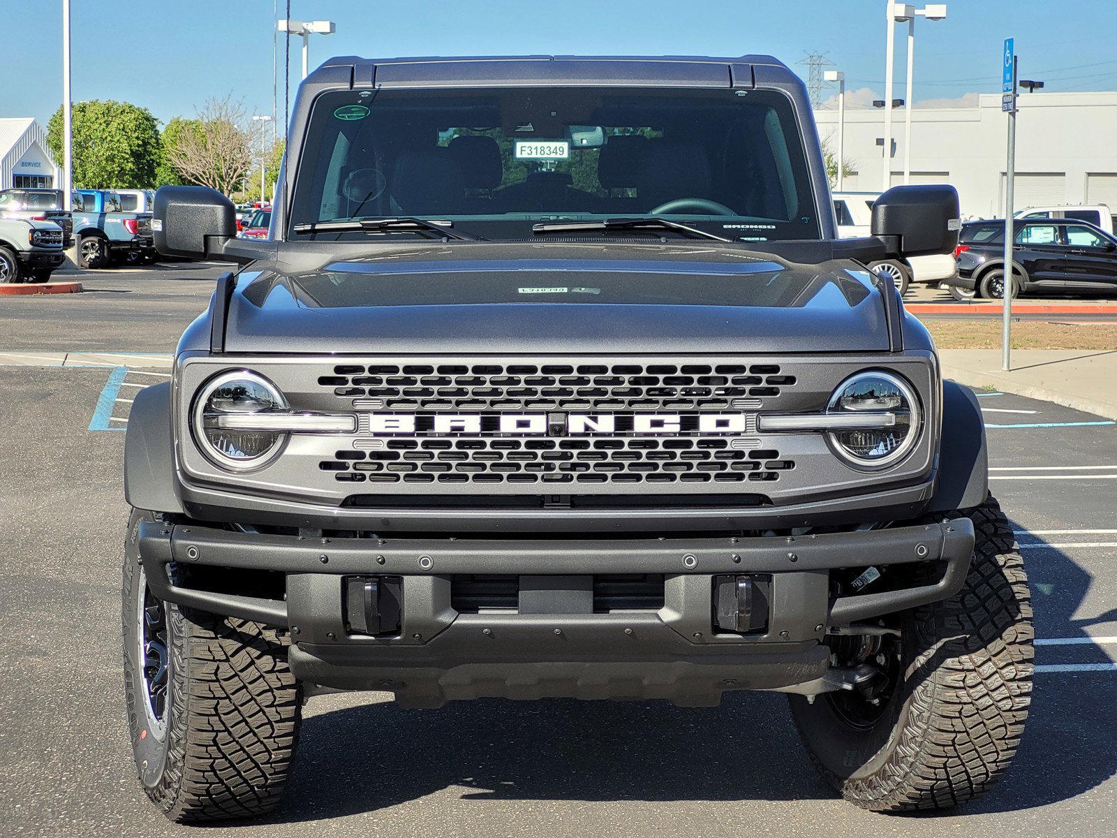 2024 Ford Bronco Badlands photo 2
