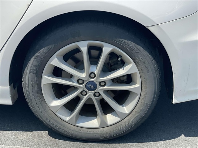 2020 Ford Fusion Hybrid SEL photo 3