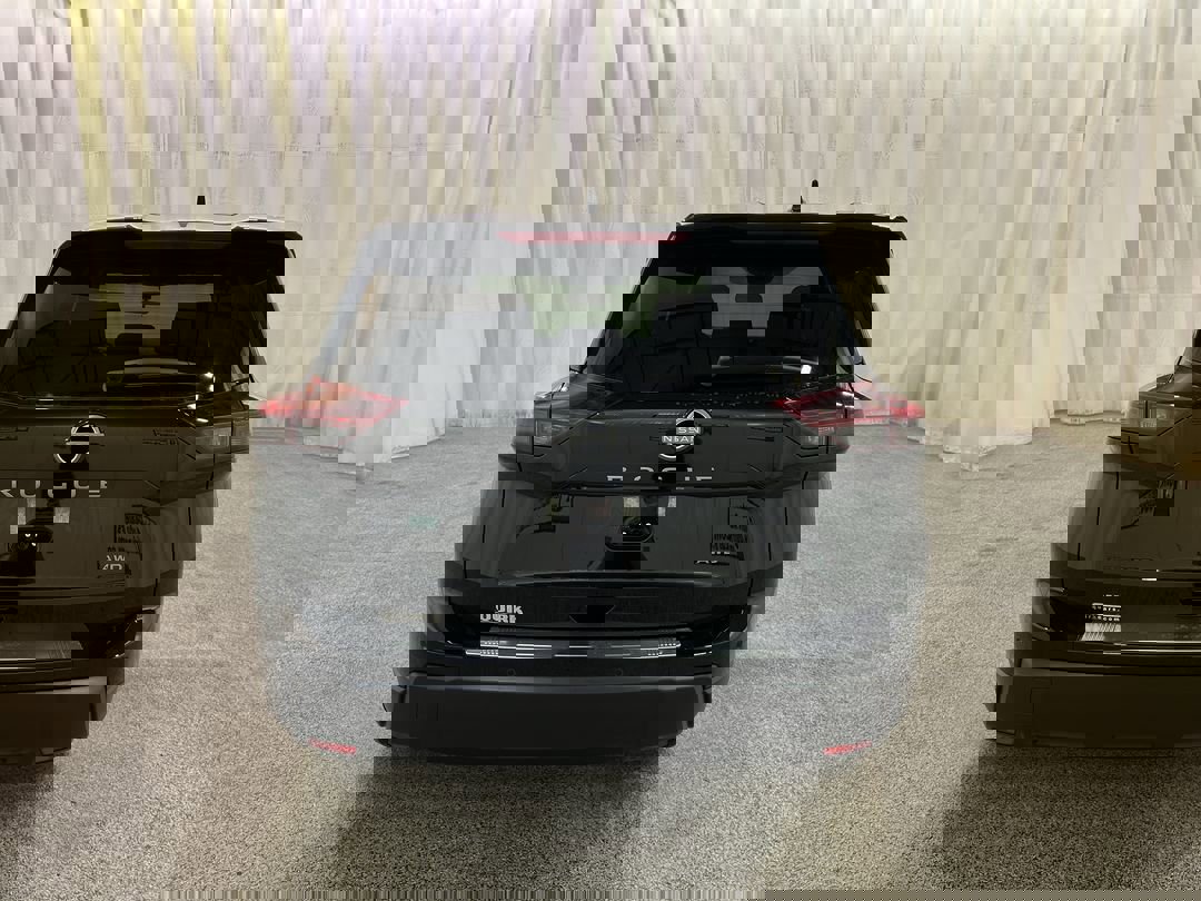 2026 Nissan Rogue SV photo 3