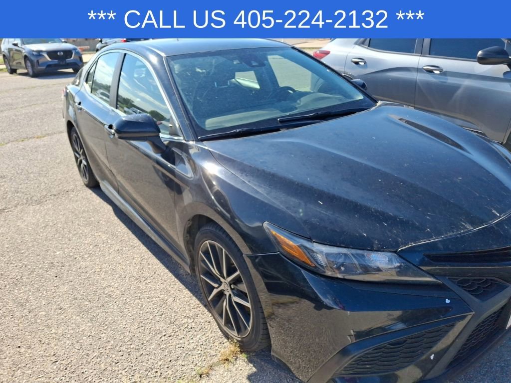 2021 Toyota Camry SE photo 8