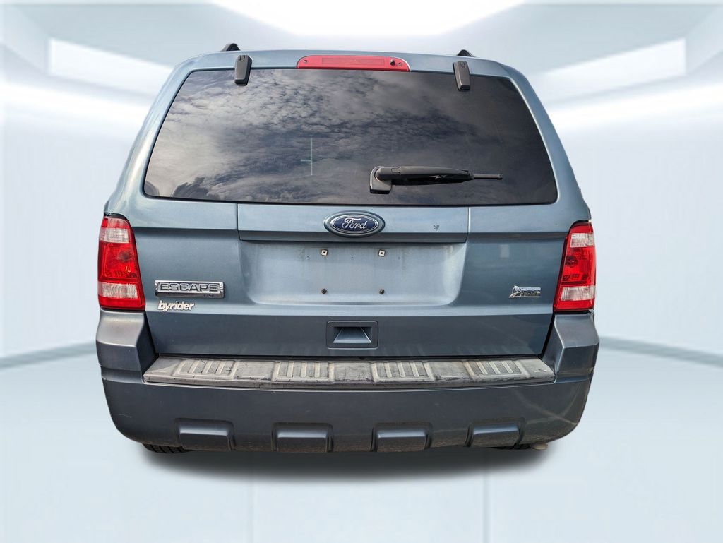 2011 Ford Escape XLT photo 4