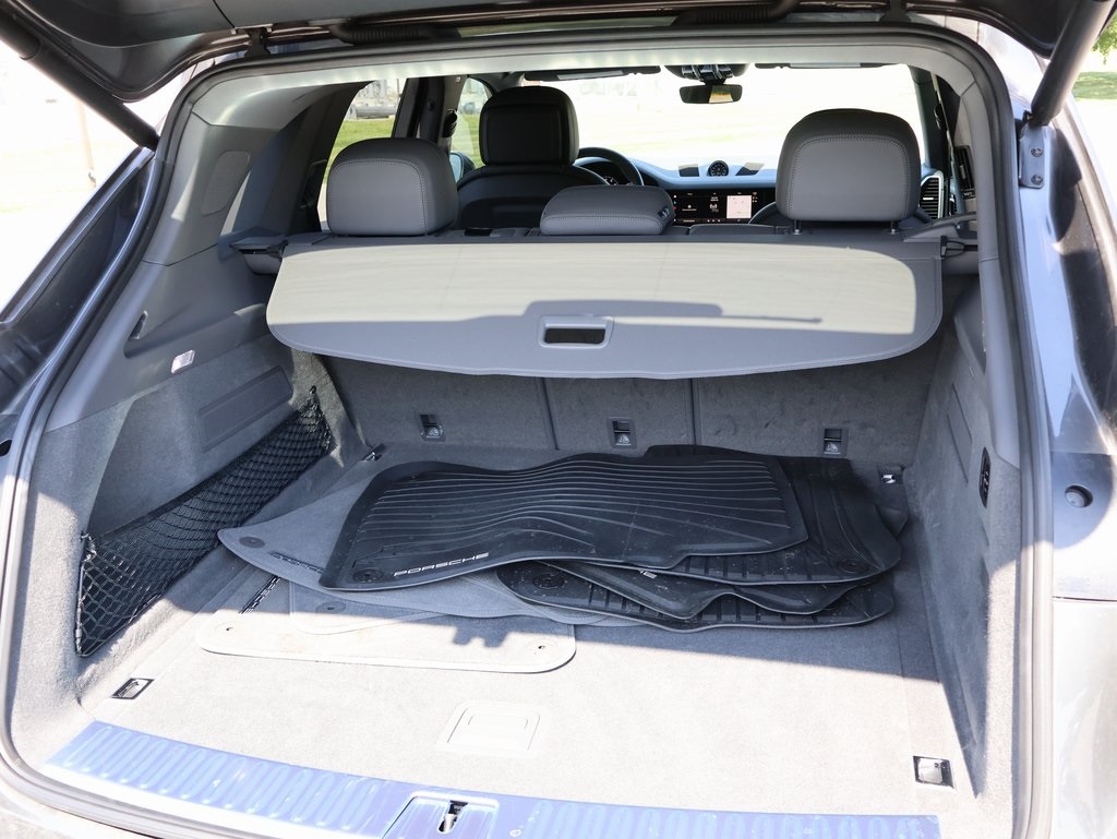 2023 Porsche Cayenne E-Hybrid photo 17
