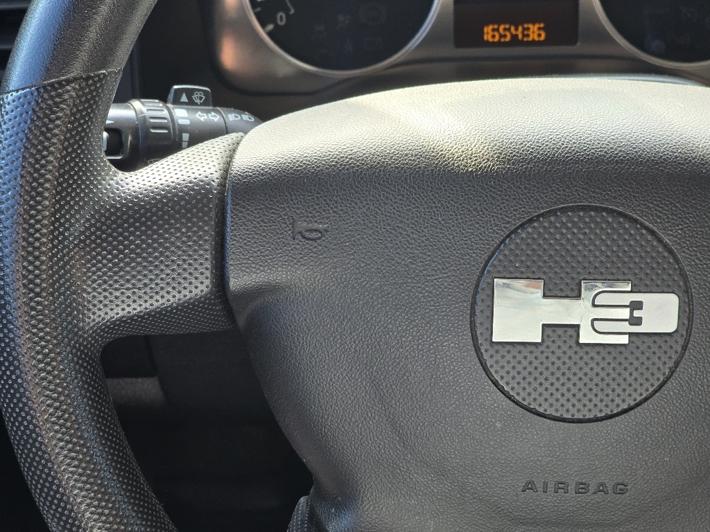 2009 Hummer H3 Base photo 14