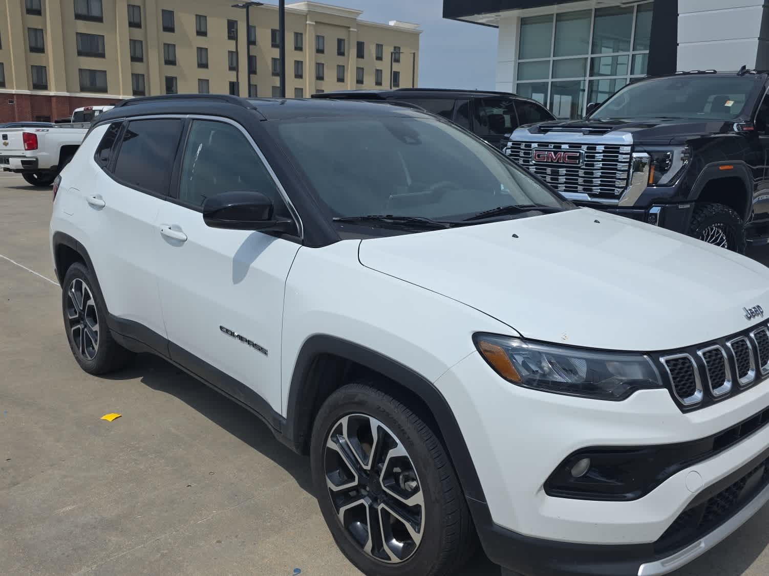 2023 Jeep Compass Limited photo 9