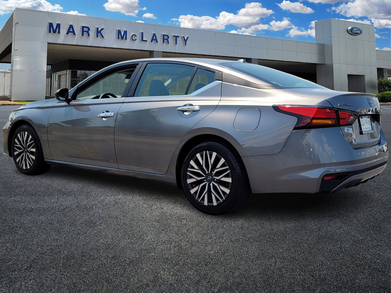2024 Nissan Altima 2.5 SV photo 4