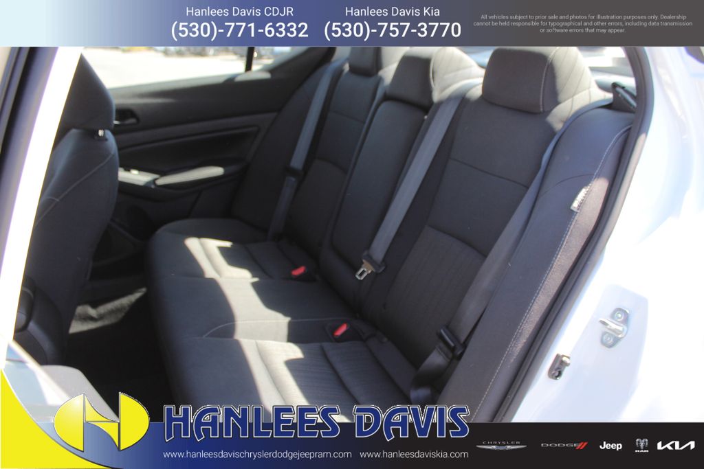 2024 Nissan Altima 2.5 SV photo 13