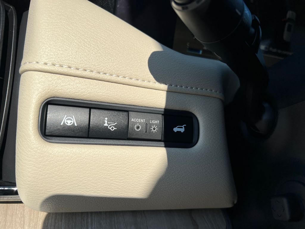2026 Nissan Armada Platinum Reserve photo 8