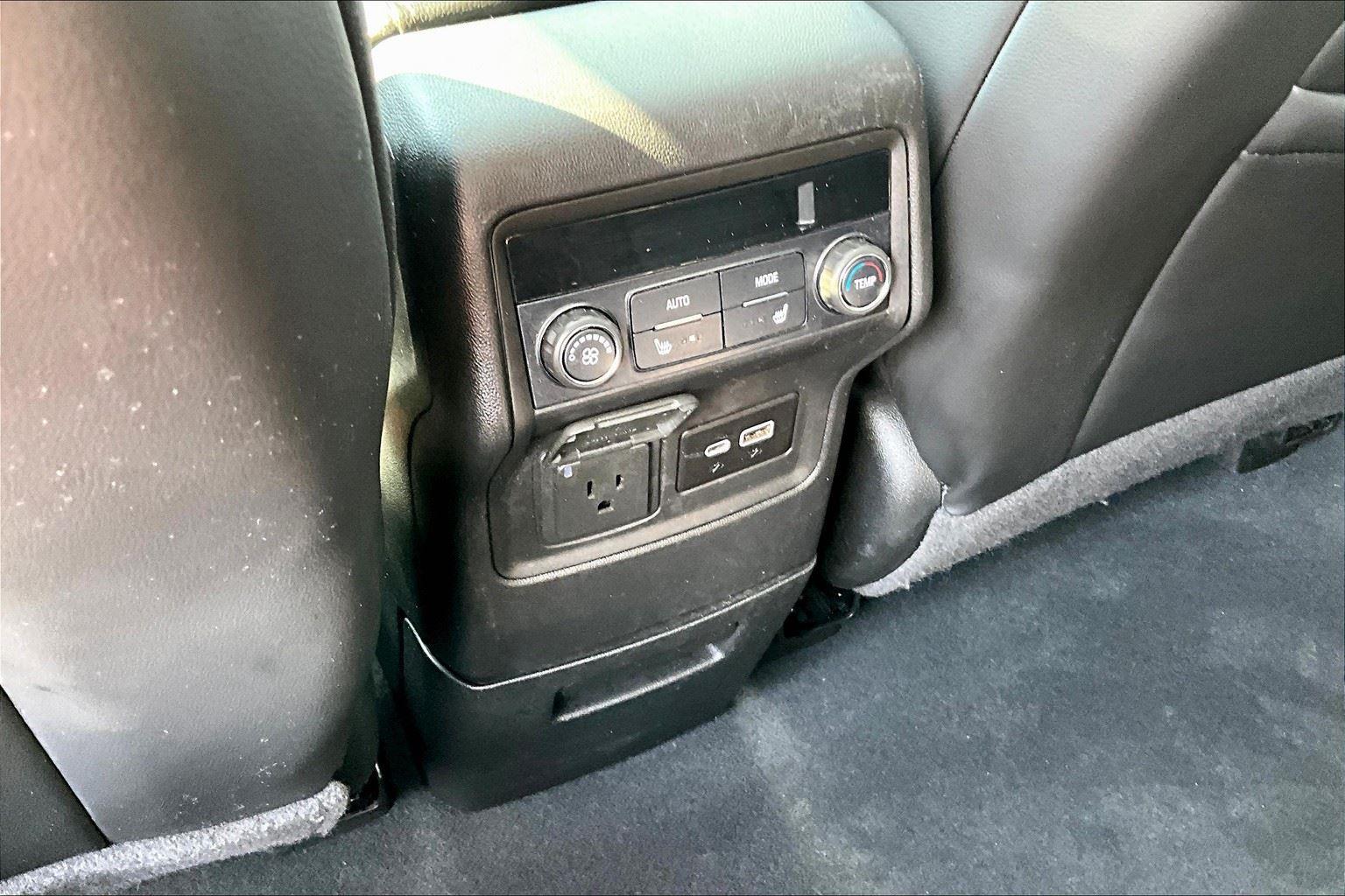 2022 Gmc Acadia AT4 photo 31