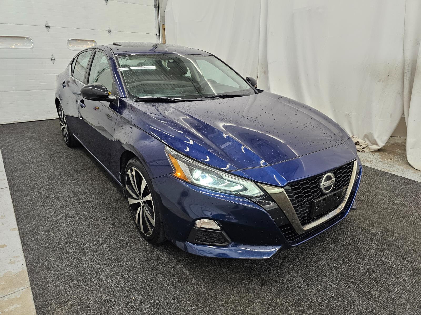 2019 Nissan Altima 2.5 SR photo 12