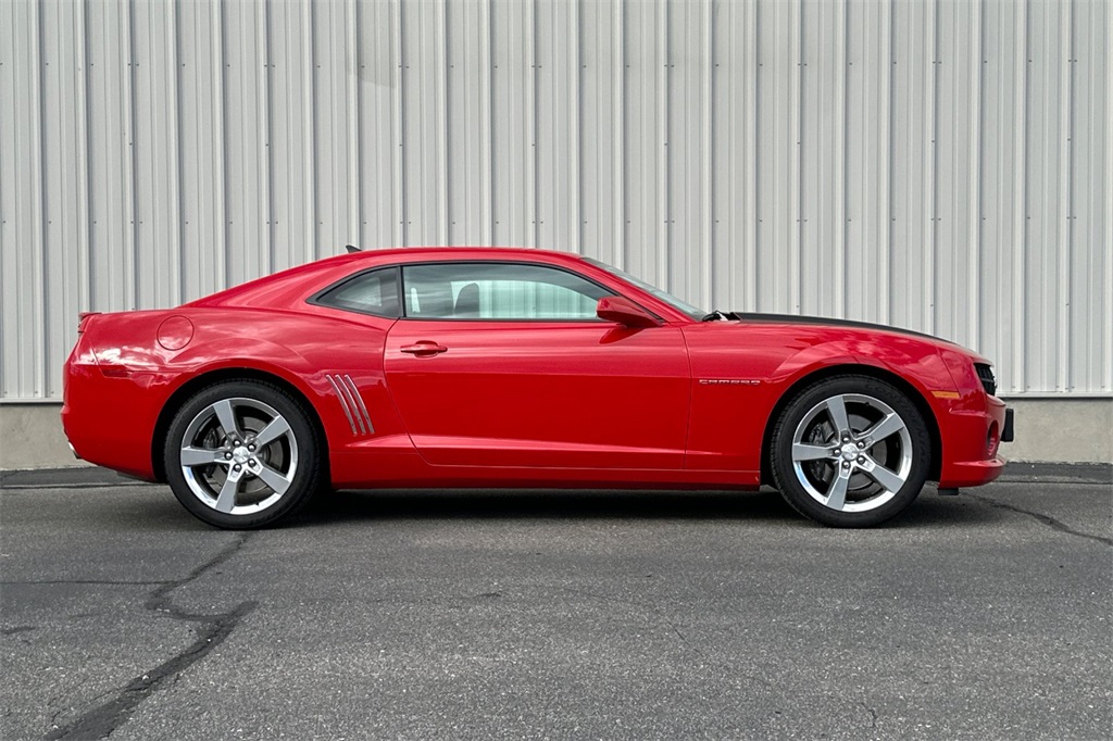 2010 Chevrolet Camaro 2SS photo 3