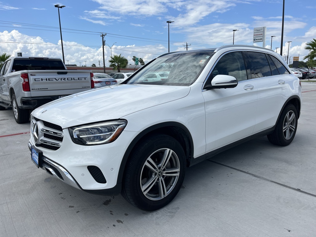 2022 Mercedes Benz GLC 300 photo 2