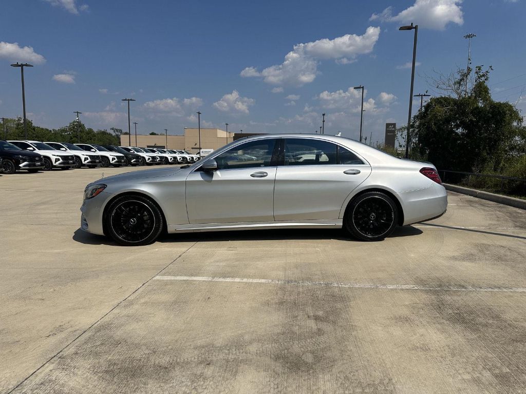 2018 Mercedes Benz S 560 photo 3
