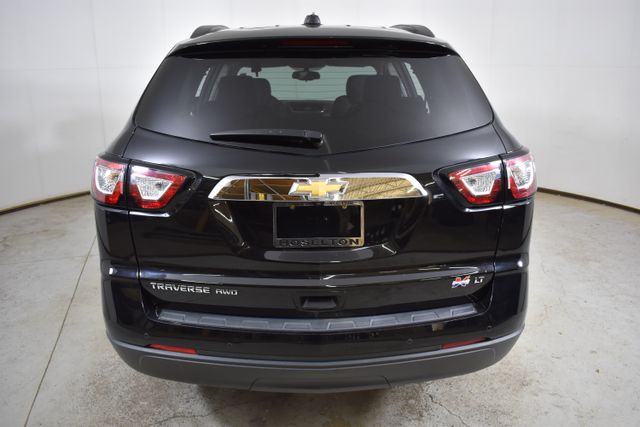 2017 Chevrolet Traverse 1LT photo 4